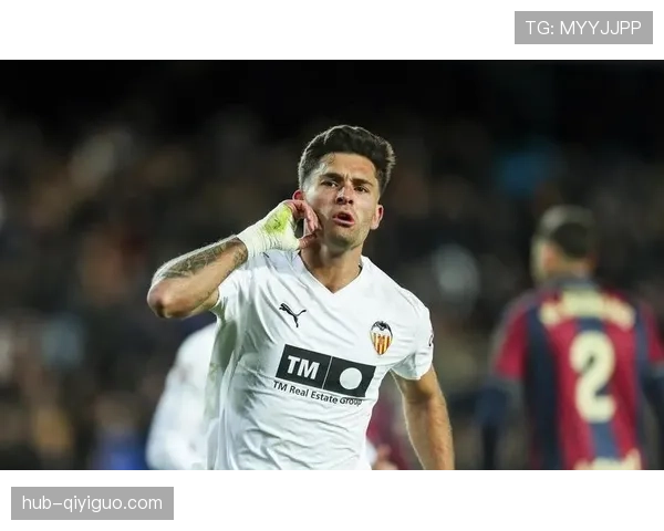 瓦伦西亚管理层决策争议持续发酵，球队内部局势与赛季发展稳定性面临考验