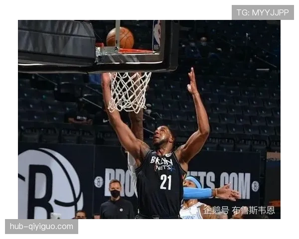 卡斯尔无球跑动效率提升，成魔术外线防守尖兵