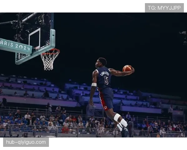 爱德华兹突破能力提升明显 拉开队内得分差距